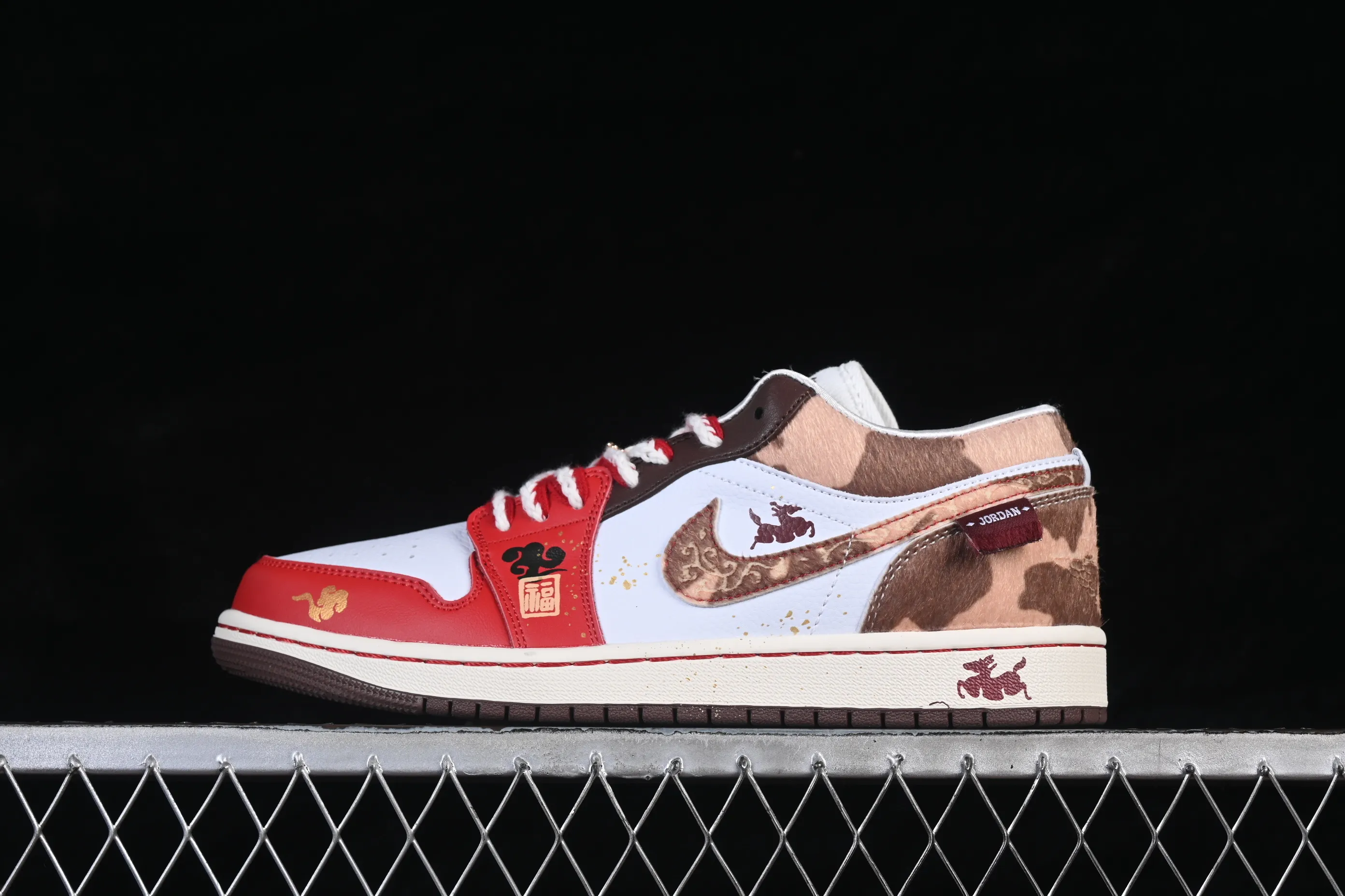 All categories Air Jordan Jordan series basketball shoes Air Jordan 1 Low Air Jordan 1 Low AJ1 Joe 1 Year of the Horse limited low-top retro cultural basketball shoes IQ5321-121